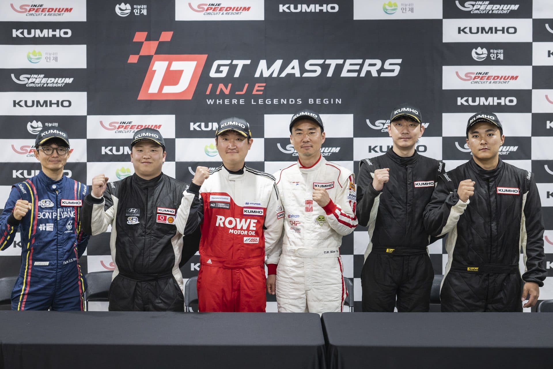 마스터즈1 클래스 기자회견 단체 사진 (맨 왼쪽부터 박동섭, 변인성, 이인용, 김태환, 최근환, 권도윤)